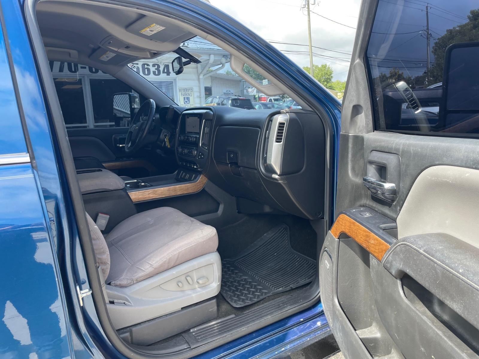 2017 Chevrolet Silverado 1500 LTZ photo 14