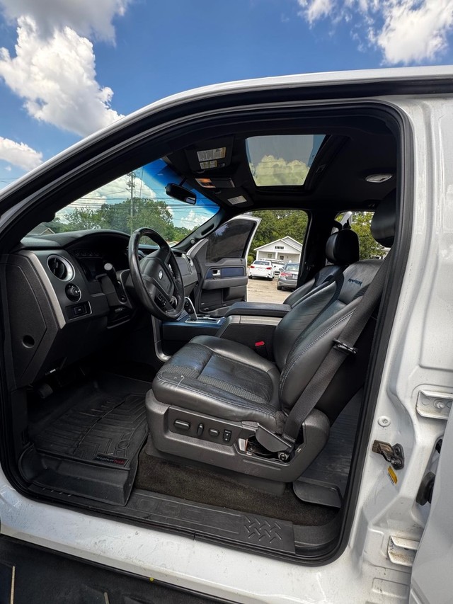 Ford F-150 Vehicle Full-screen Gallery Image 6