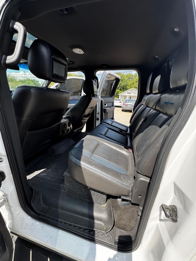 Ford F-150 Vehicle Full-screen Gallery Image 7