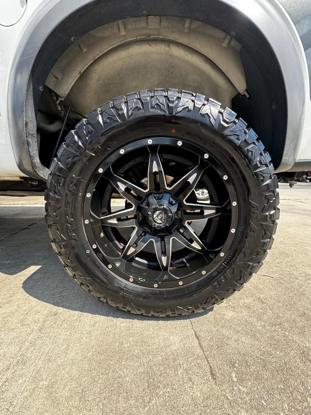 Ford F-150 Vehicle Full-screen Gallery Image 10