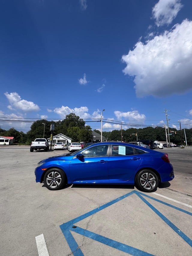 Honda Civic Sedan Vehicle Full-screen Gallery Image 2
