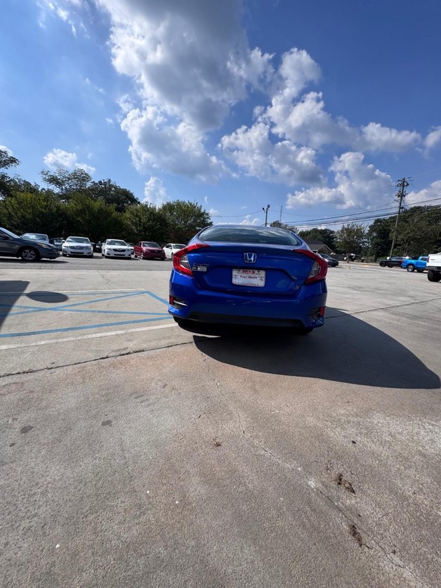 Honda Civic Sedan Vehicle Full-screen Gallery Image 3