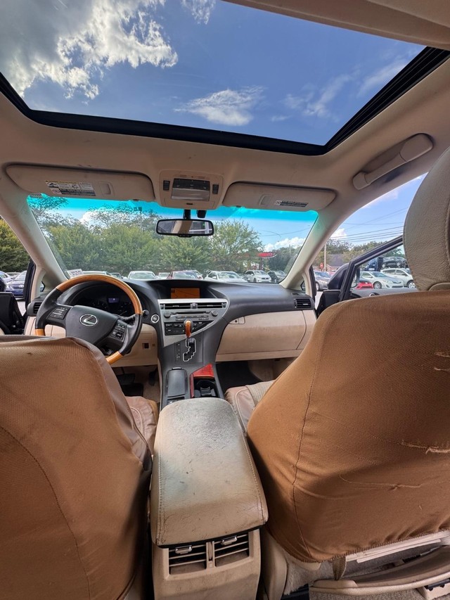 Lexus RX 350 Vehicle Full-screen Gallery Image 5