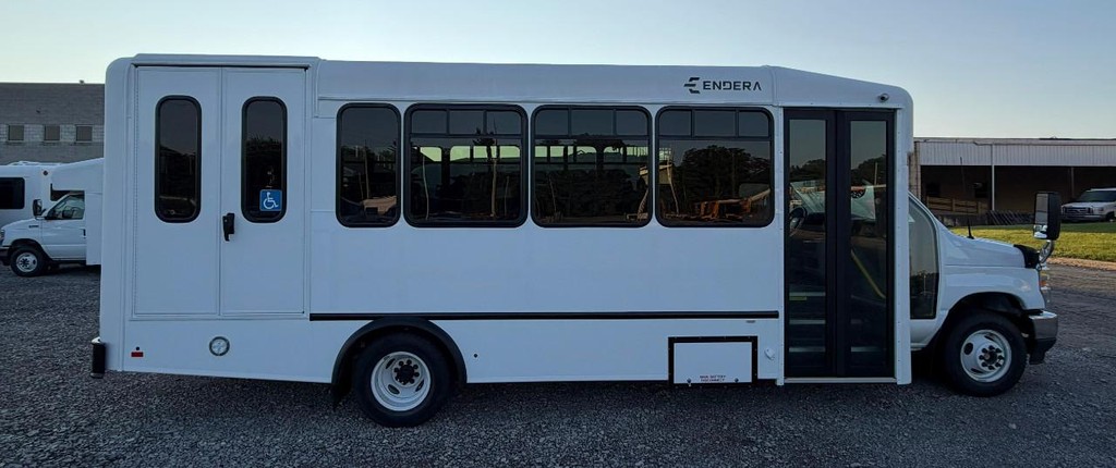 Endera B5 E450 Vehicle Full-screen Gallery Image 02