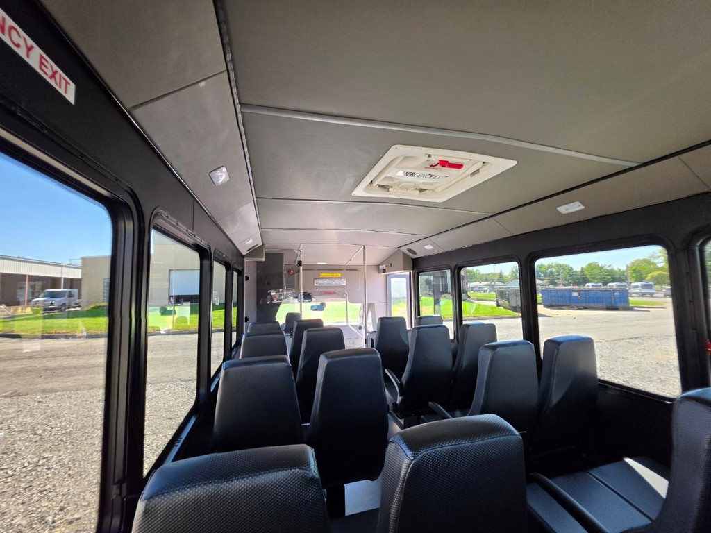 Endera E450 Vehicle Full-screen Gallery Image 11