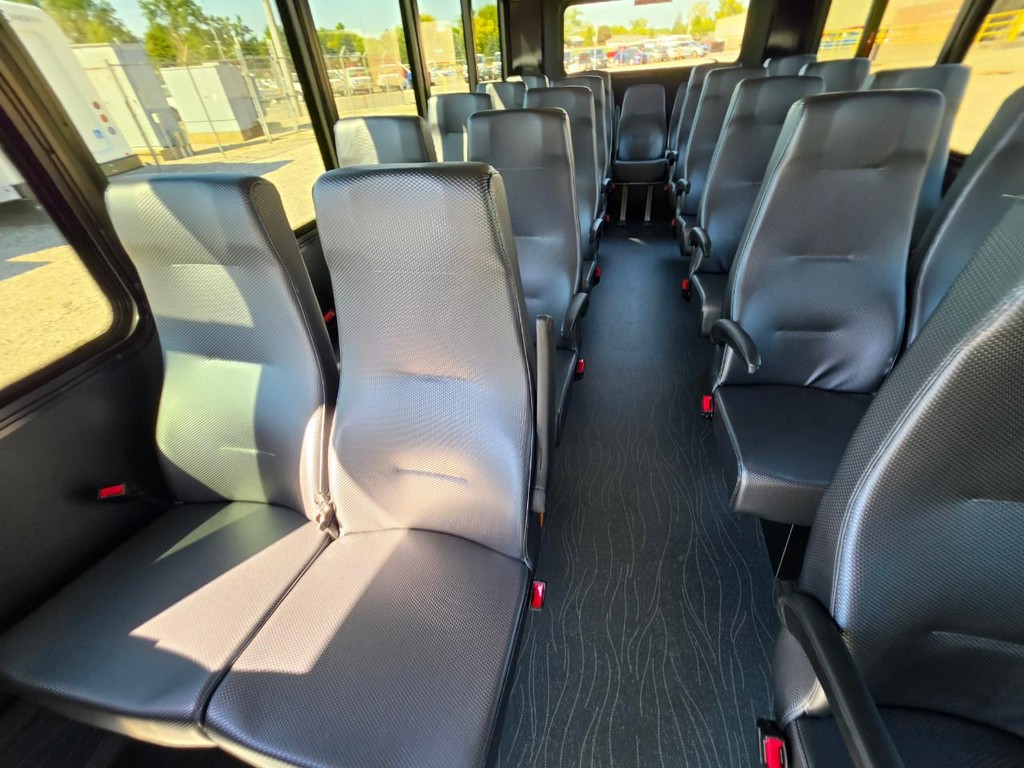 Endera E450 Vehicle Full-screen Gallery Image 12