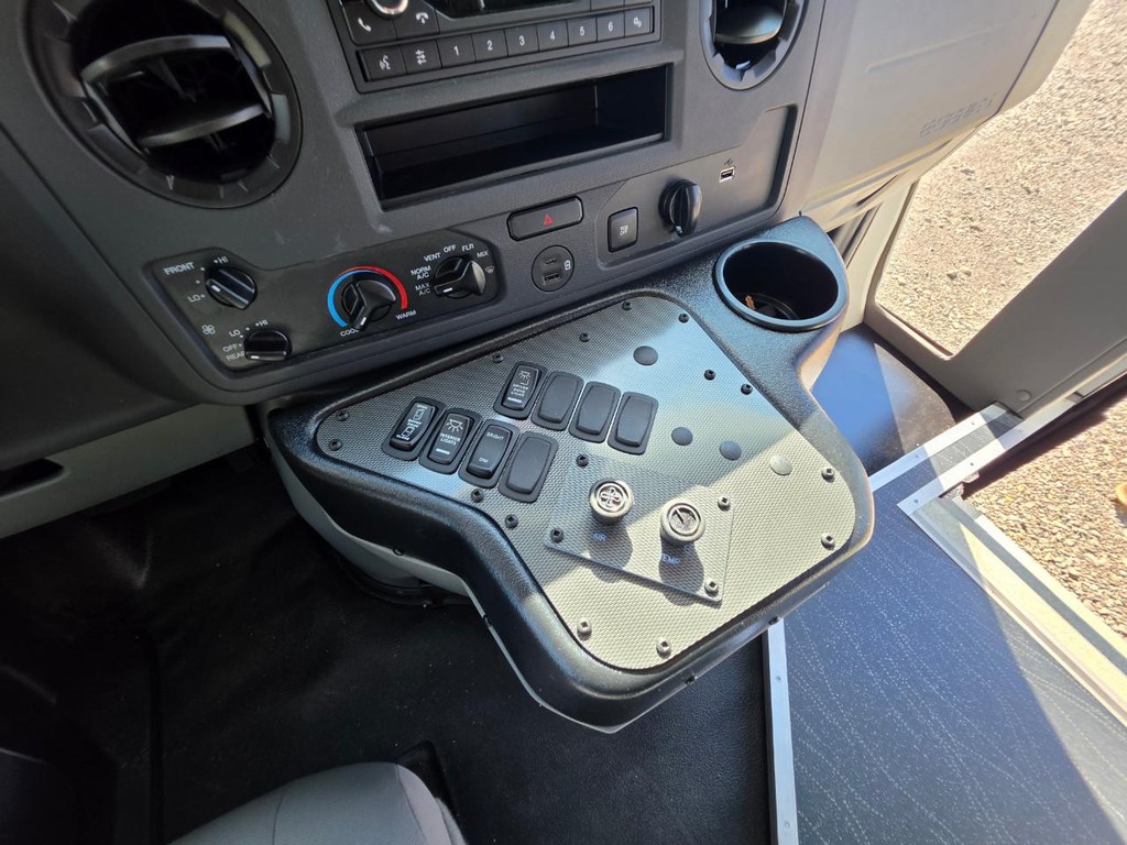 Endera E450 Vehicle Full-screen Gallery Image 15