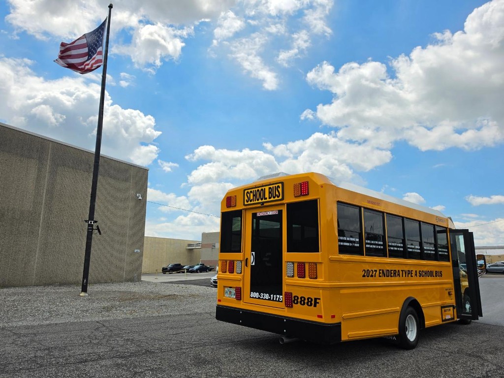 Endera School Bus Vehicle Full-screen Gallery Image 03