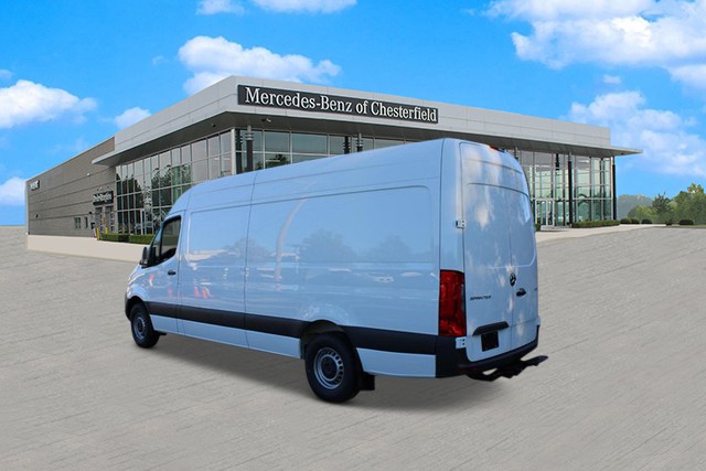 Mercedes-Benz Sprinter Cargo Van Vehicle Full-screen Gallery Image 3