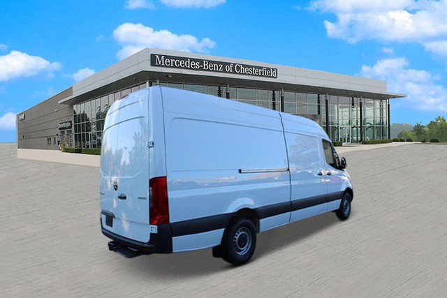 Mercedes-Benz Sprinter Cargo Van Vehicle Full-screen Gallery Image 4