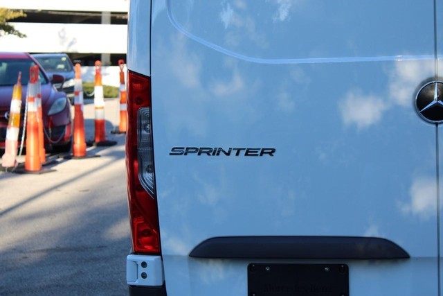 Mercedes-Benz Sprinter Cargo Van Vehicle Full-screen Gallery Image 11