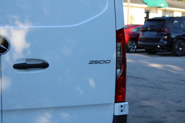 Mercedes-Benz Sprinter Cargo Van Vehicle Full-screen Gallery Image 12