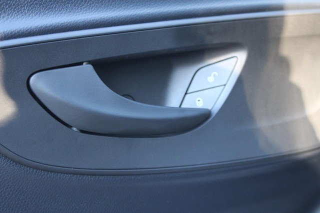 Mercedes-Benz Sprinter Cargo Van Vehicle Full-screen Gallery Image 29