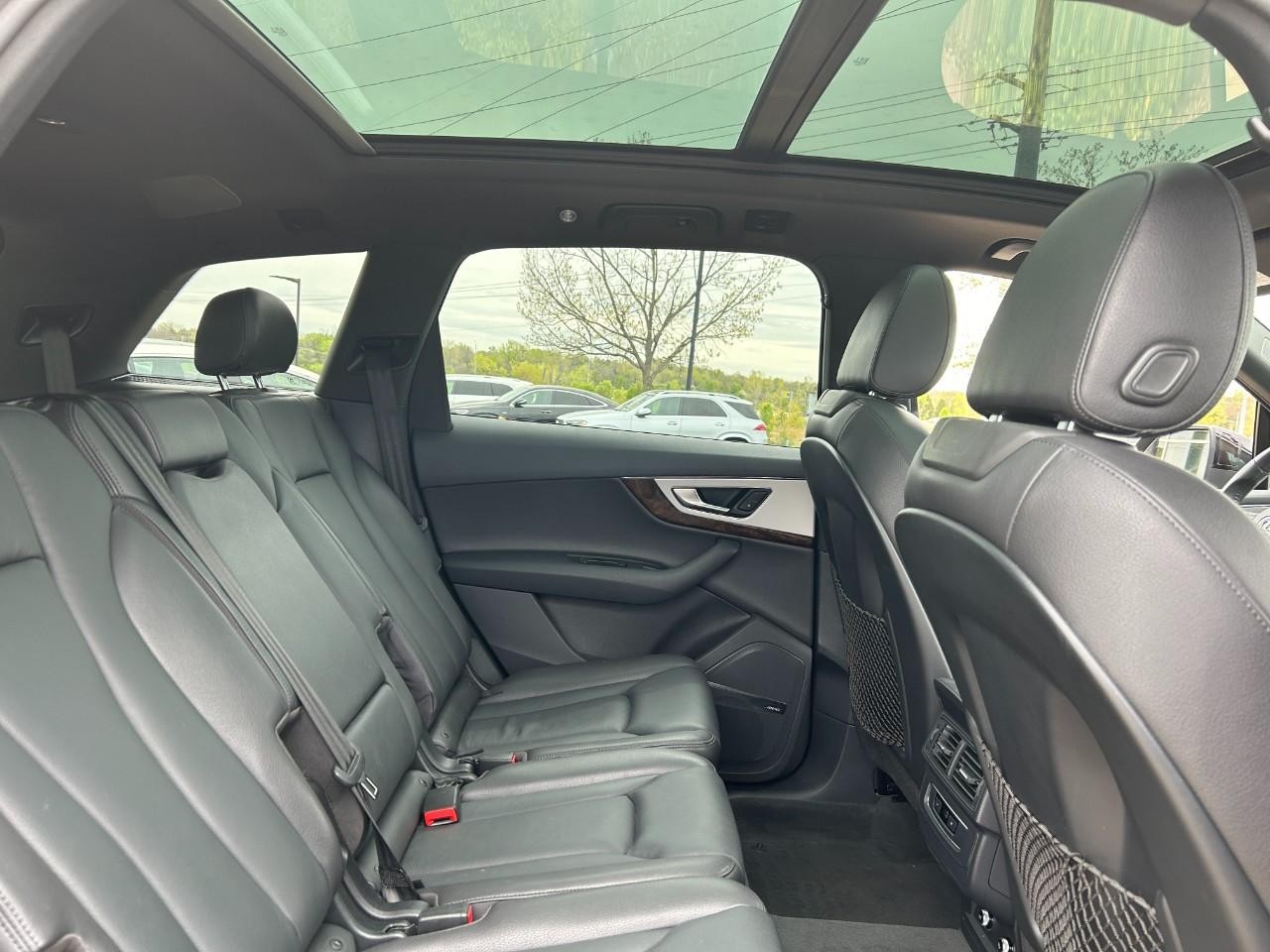 2018 Audi Q7 Premium Plus photo