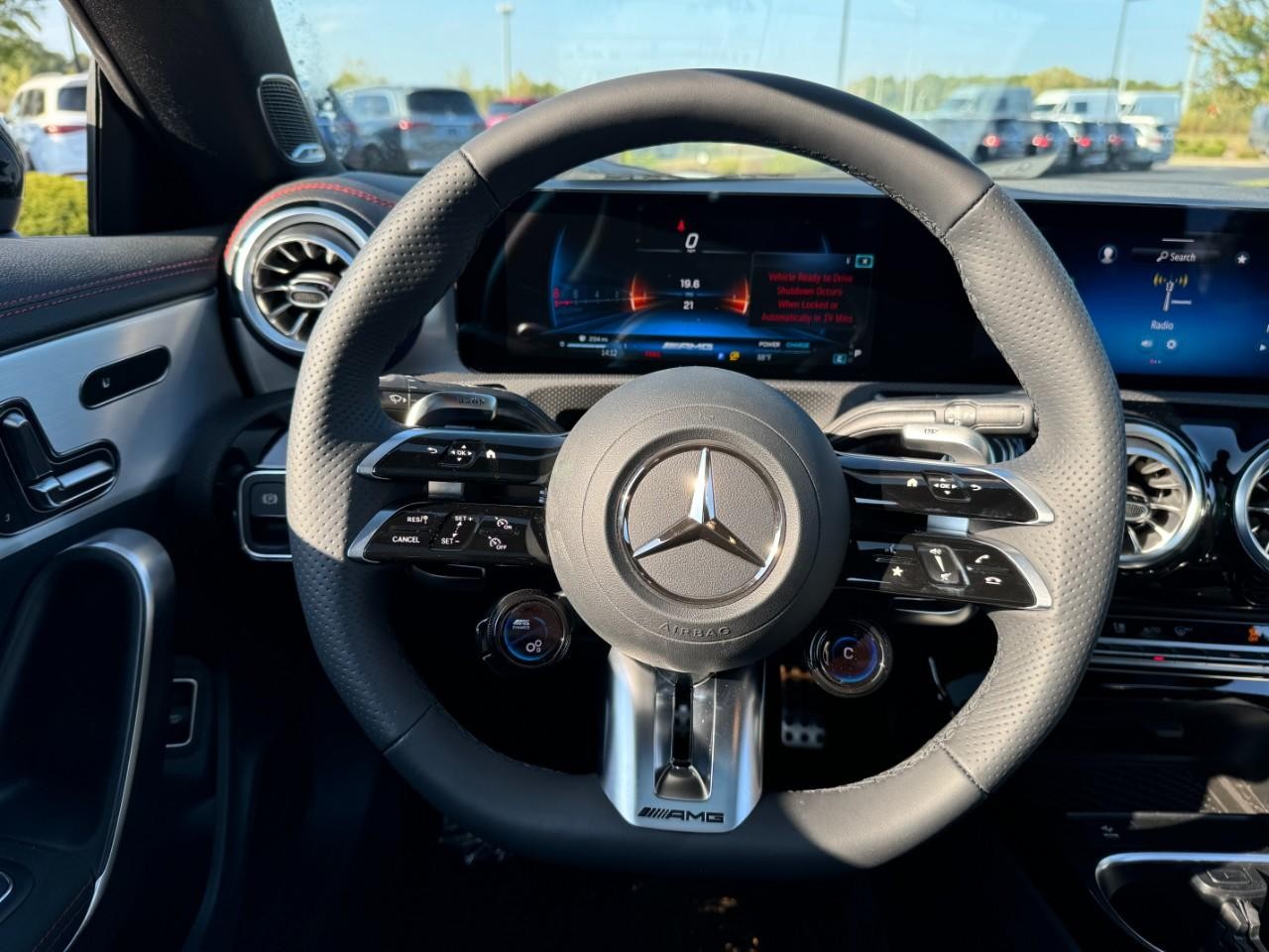 Mercedes-Benz CLA Vehicle Full-screen Gallery Image 7