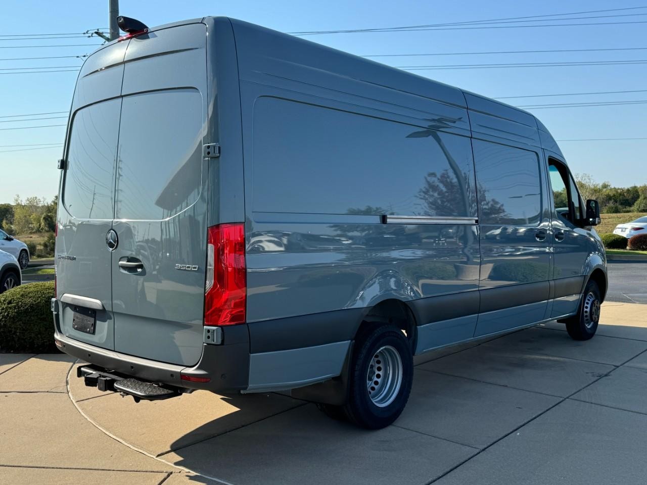 Mercedes-Benz Sprinter Cargo Van Vehicle Full-screen Gallery Image 4