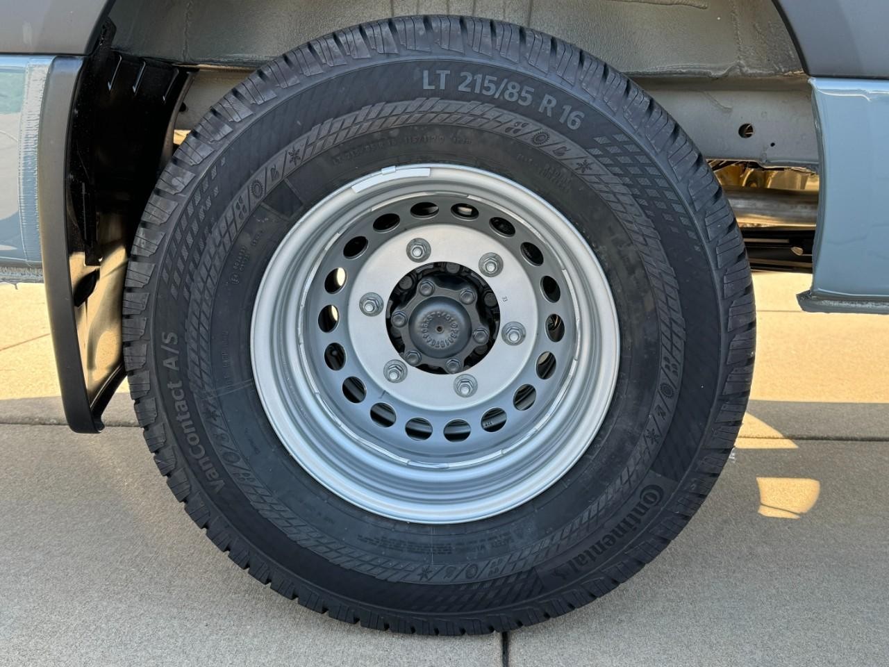 Mercedes-Benz Sprinter Cargo Van Vehicle Full-screen Gallery Image 5