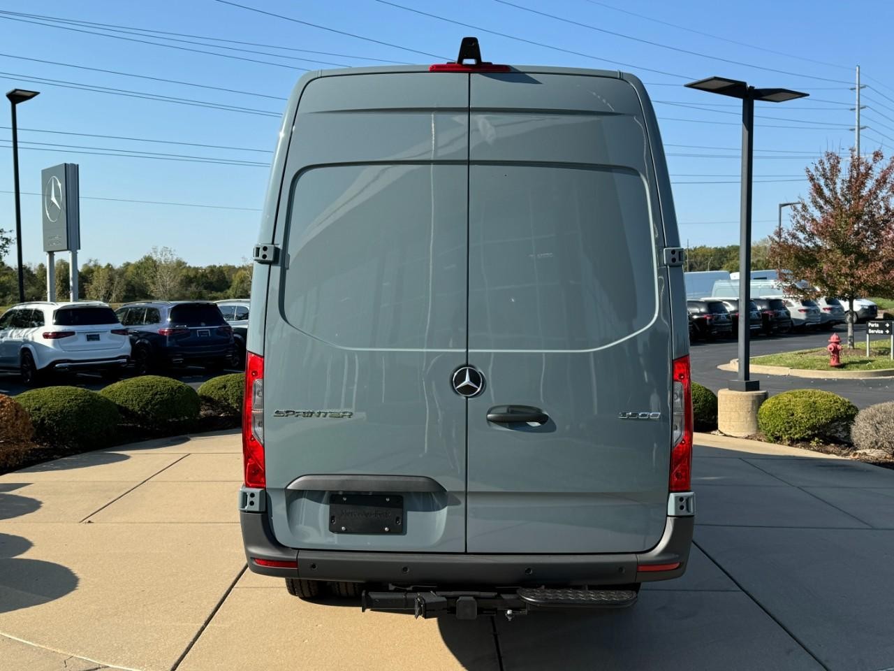 Mercedes-Benz Sprinter Cargo Van Vehicle Full-screen Gallery Image 17