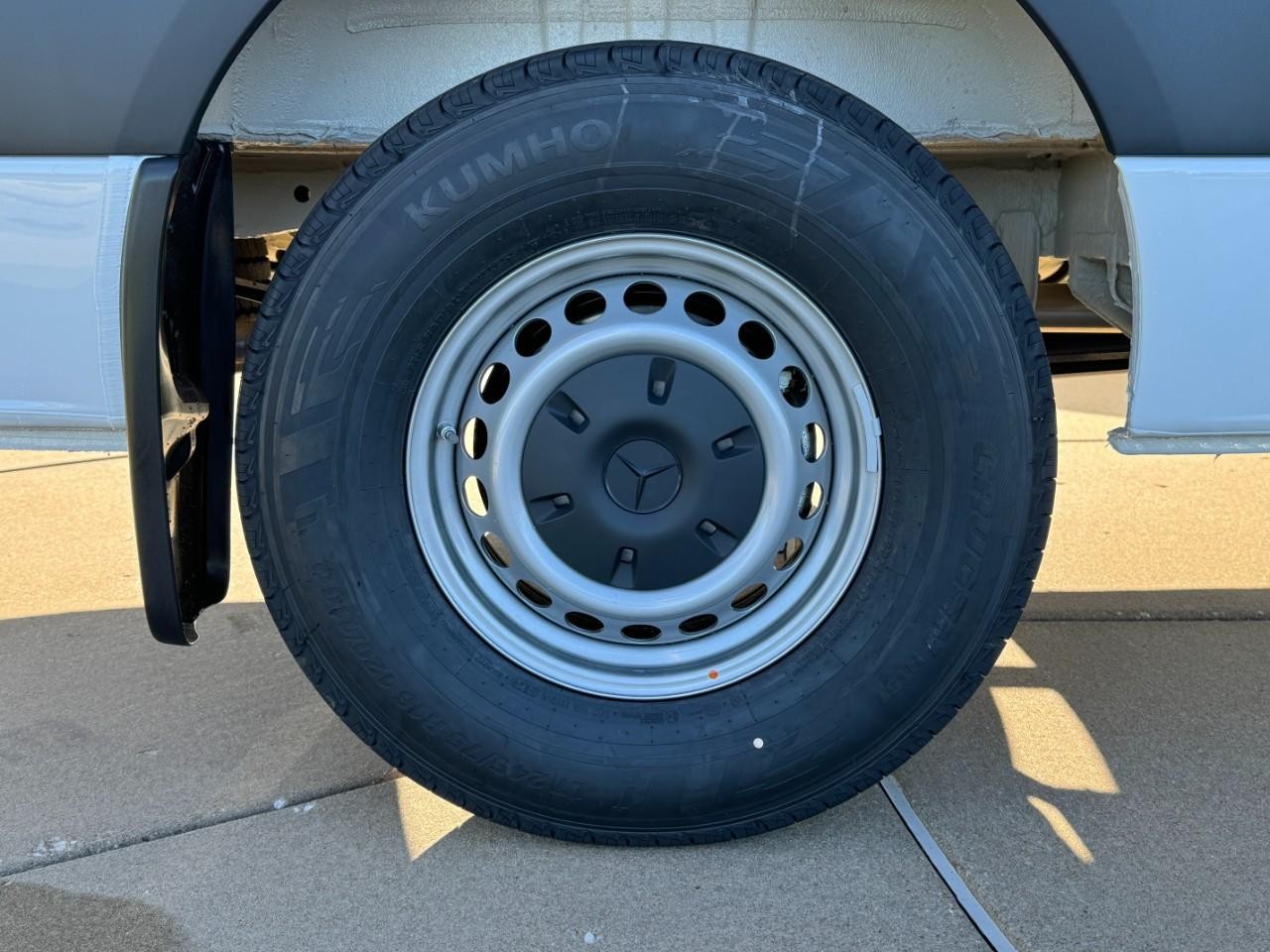 Mercedes-Benz Sprinter Cargo Van Vehicle Full-screen Gallery Image 5