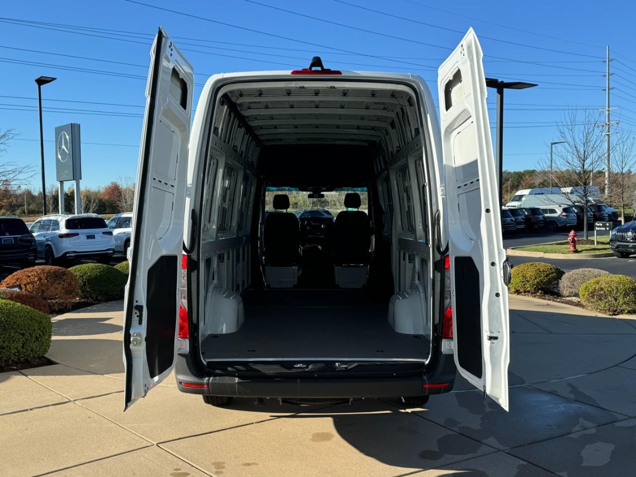 Mercedes-Benz Sprinter Cargo Van Vehicle Full-screen Gallery Image 17