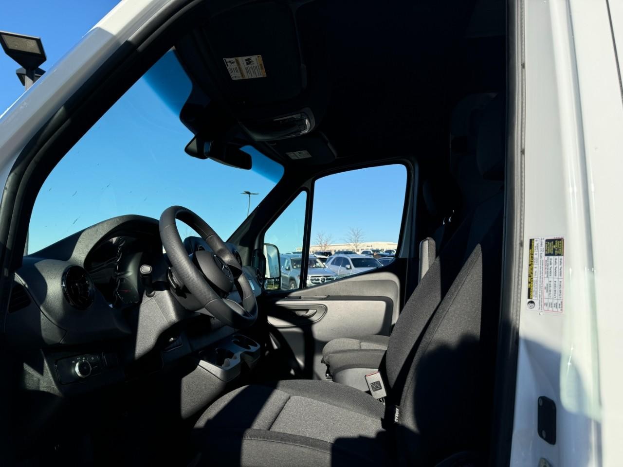 Mercedes-Benz Sprinter Cargo Van Vehicle Full-screen Gallery Image 24