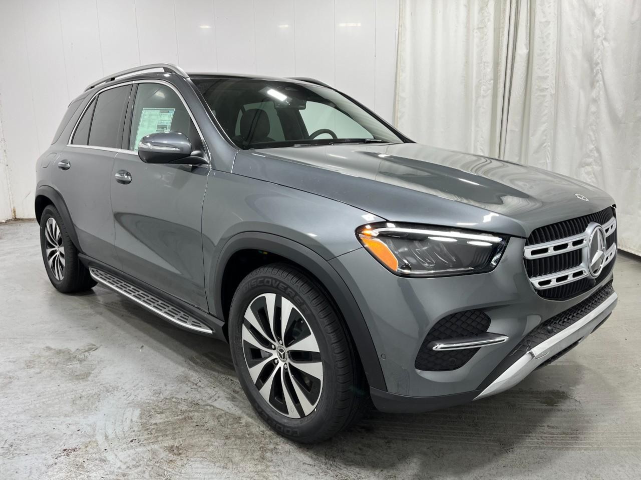 Mercedes-Benz GLE Vehicle Full-screen Gallery Image 6