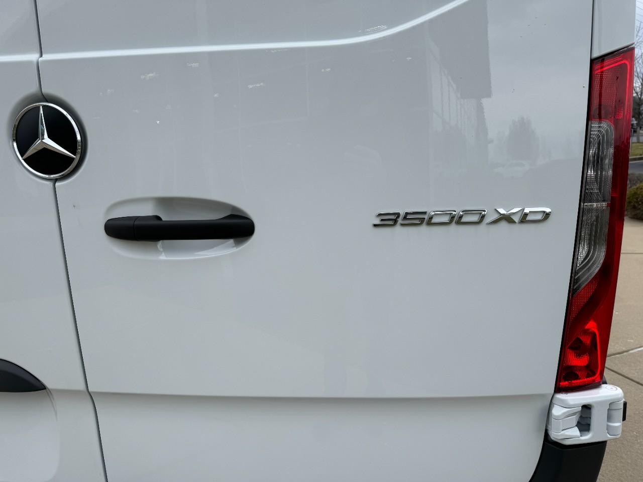 Mercedes-Benz Sprinter Cargo Van Vehicle Full-screen Gallery Image 11