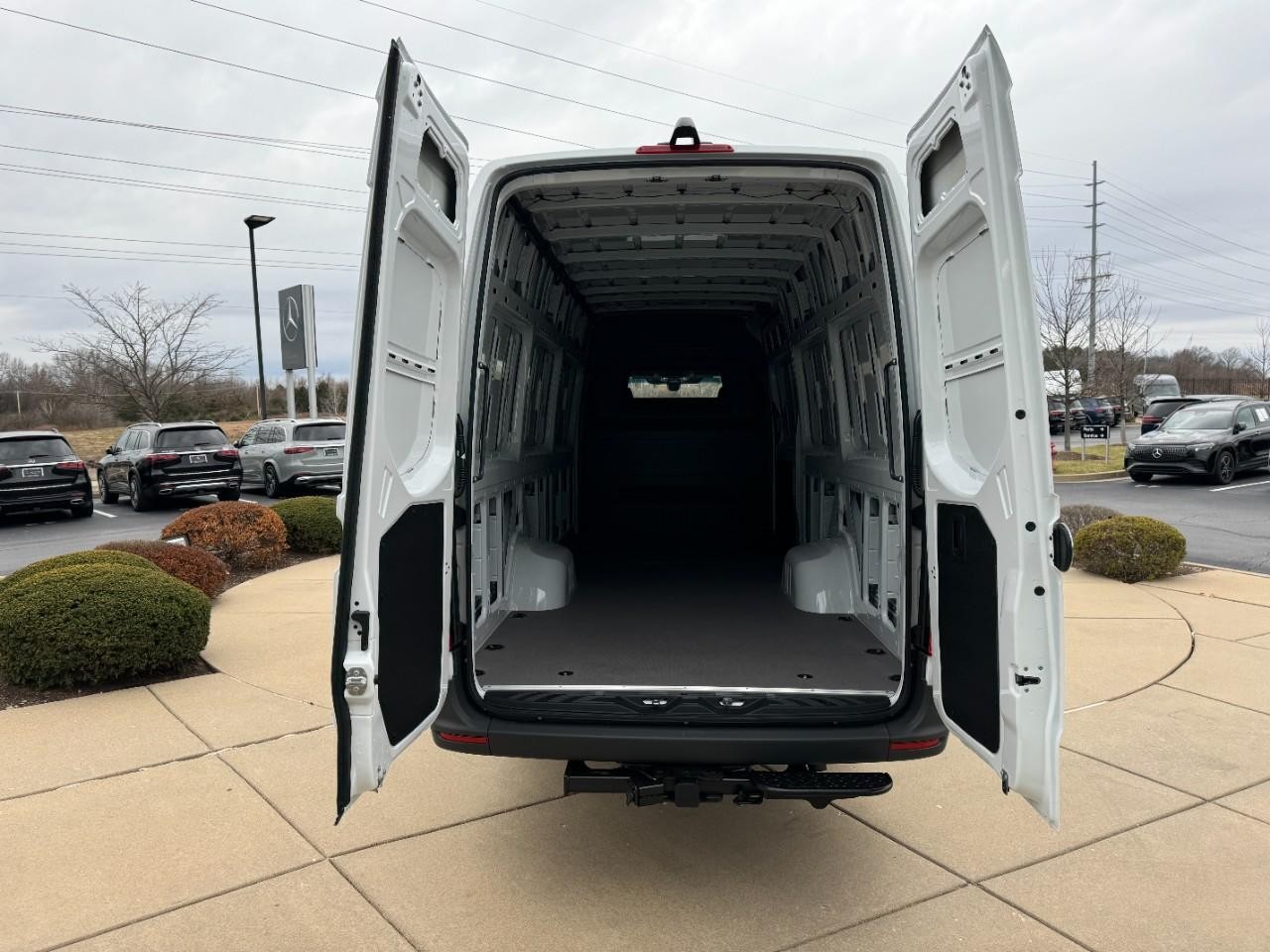 Mercedes-Benz Sprinter Cargo Van Vehicle Full-screen Gallery Image 13