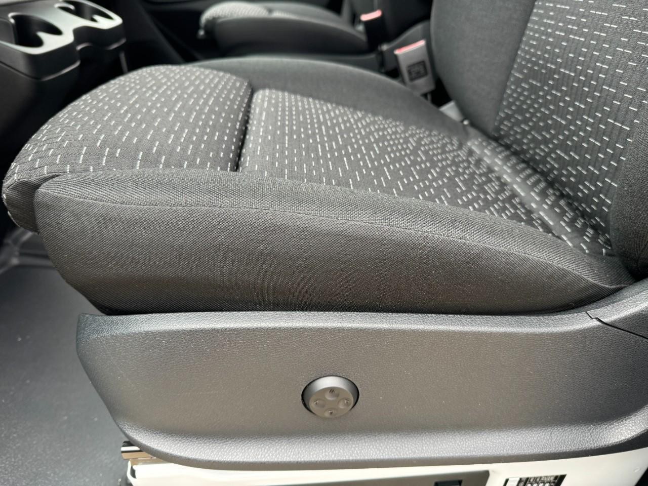 Mercedes-Benz Sprinter Cargo Van Vehicle Full-screen Gallery Image 21