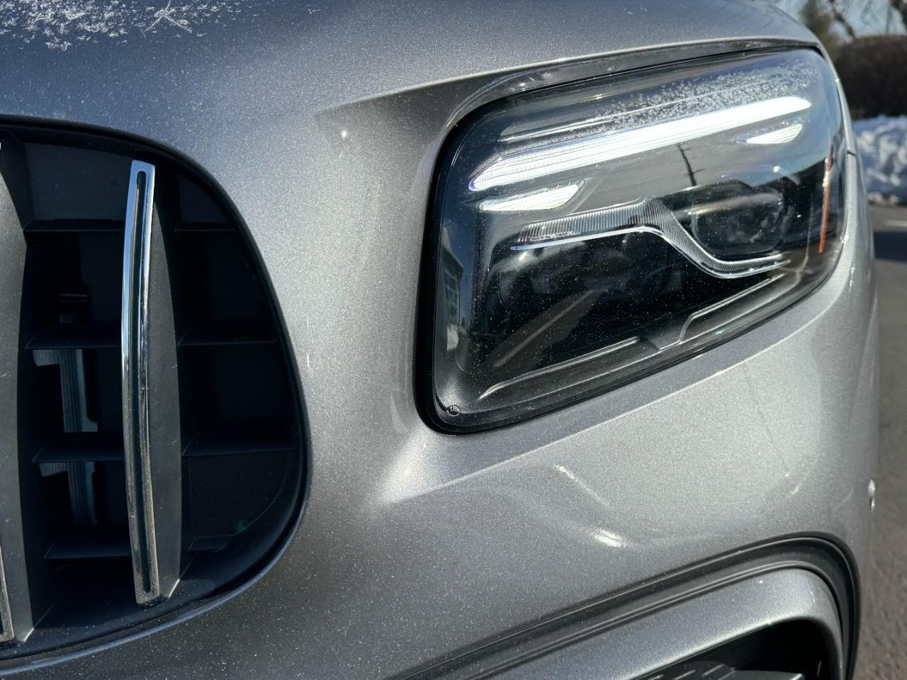 Mercedes-Benz GLB Vehicle Full-screen Gallery Image 13