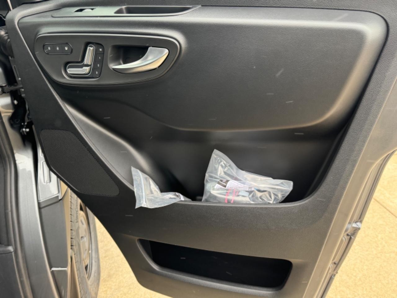 Mercedes-Benz Sprinter Cargo Van Vehicle Full-screen Gallery Image 22