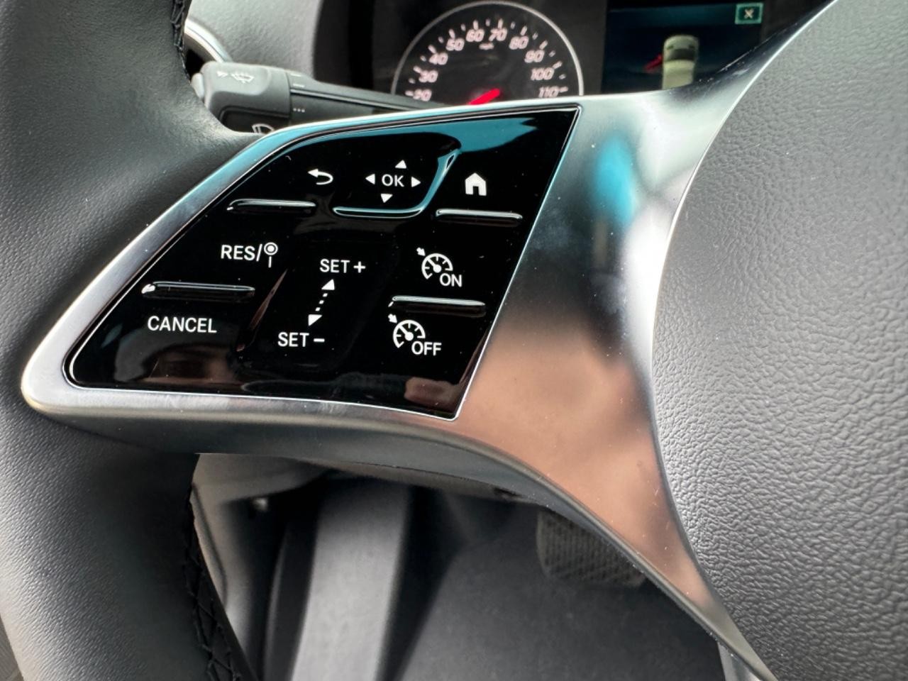 Mercedes-Benz Sprinter Cargo Van Vehicle Full-screen Gallery Image 28