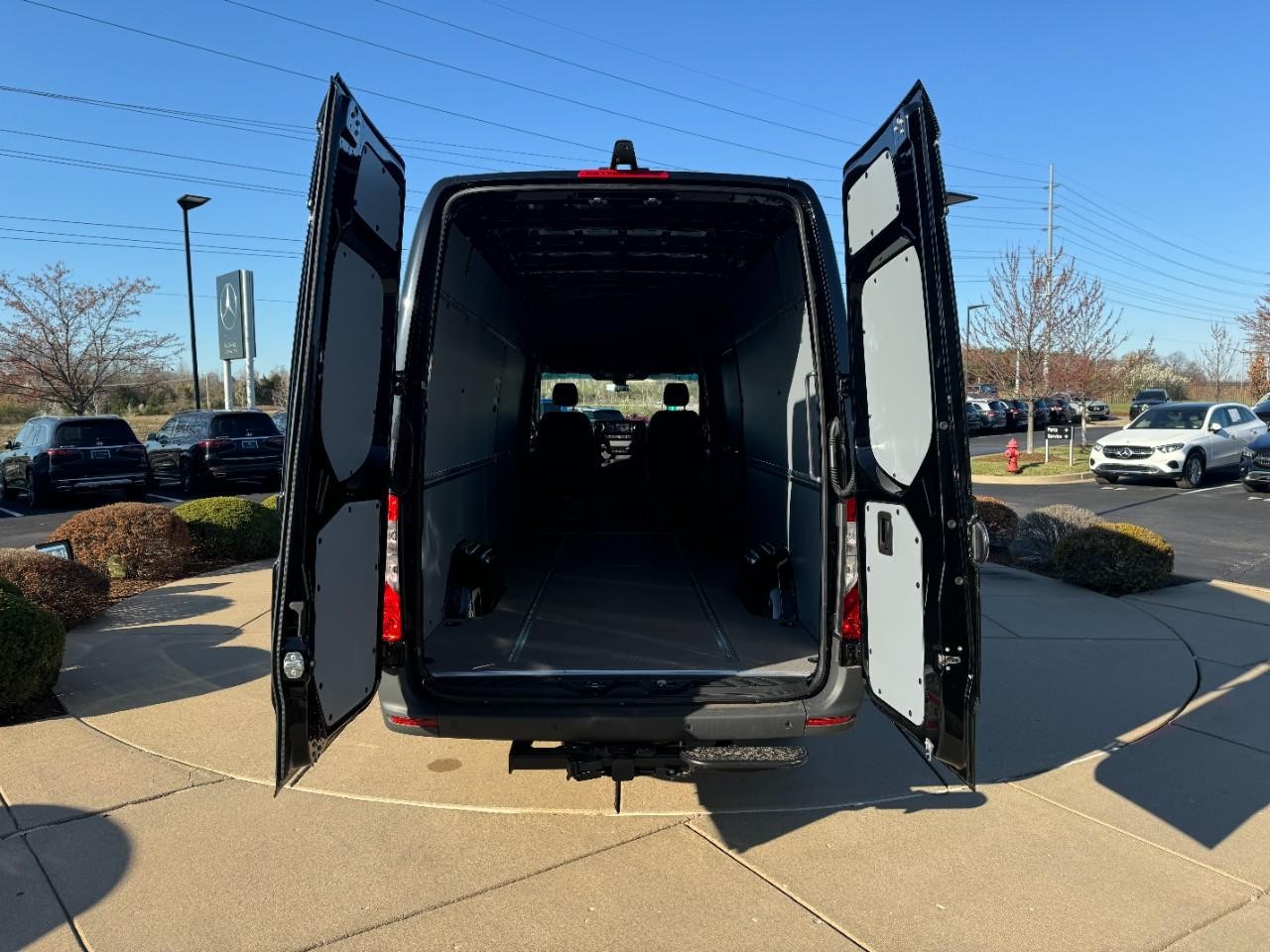 Mercedes-Benz Sprinter Cargo Van Vehicle Full-screen Gallery Image 17