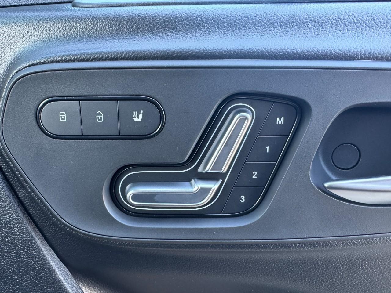 Mercedes-Benz Sprinter Cargo Van Vehicle Full-screen Gallery Image 22