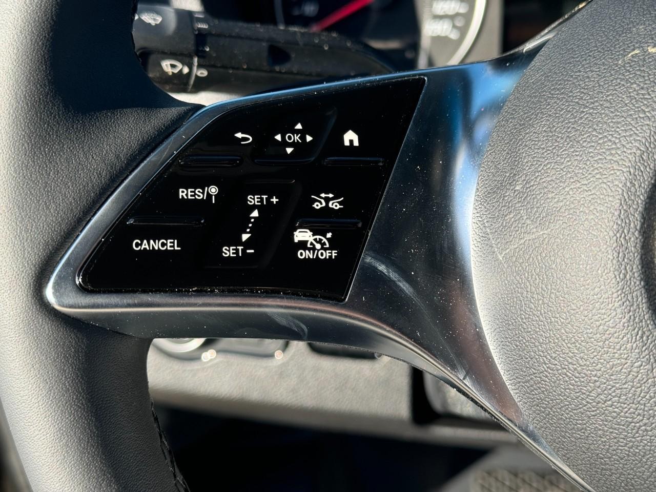 Mercedes-Benz Sprinter Cargo Van Vehicle Full-screen Gallery Image 29