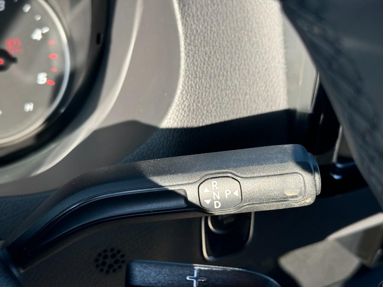 Mercedes-Benz Sprinter Cargo Van Vehicle Full-screen Gallery Image 32