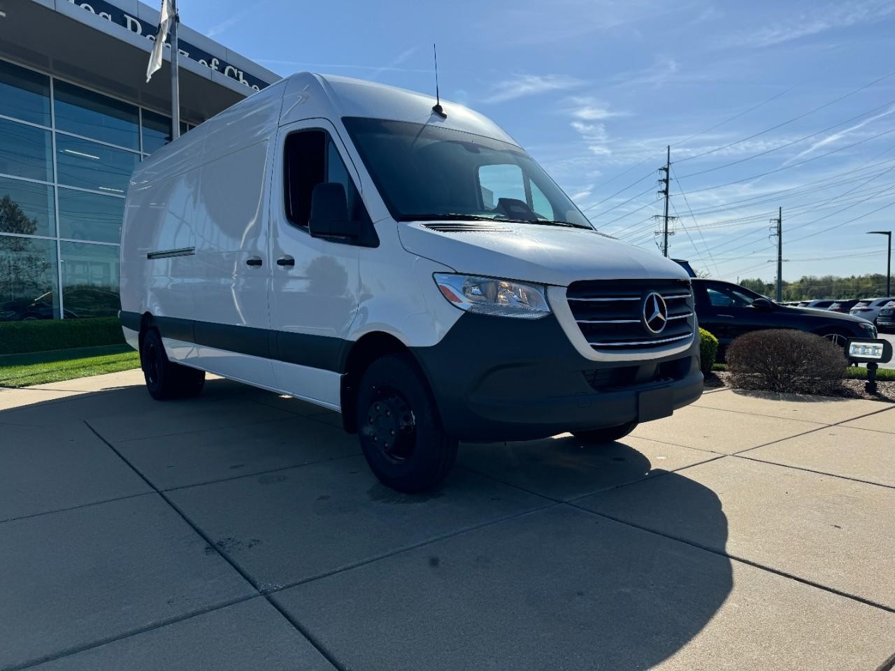 Mercedes-Benz Sprinter Cargo Van Vehicle Full-screen Gallery Image 6
