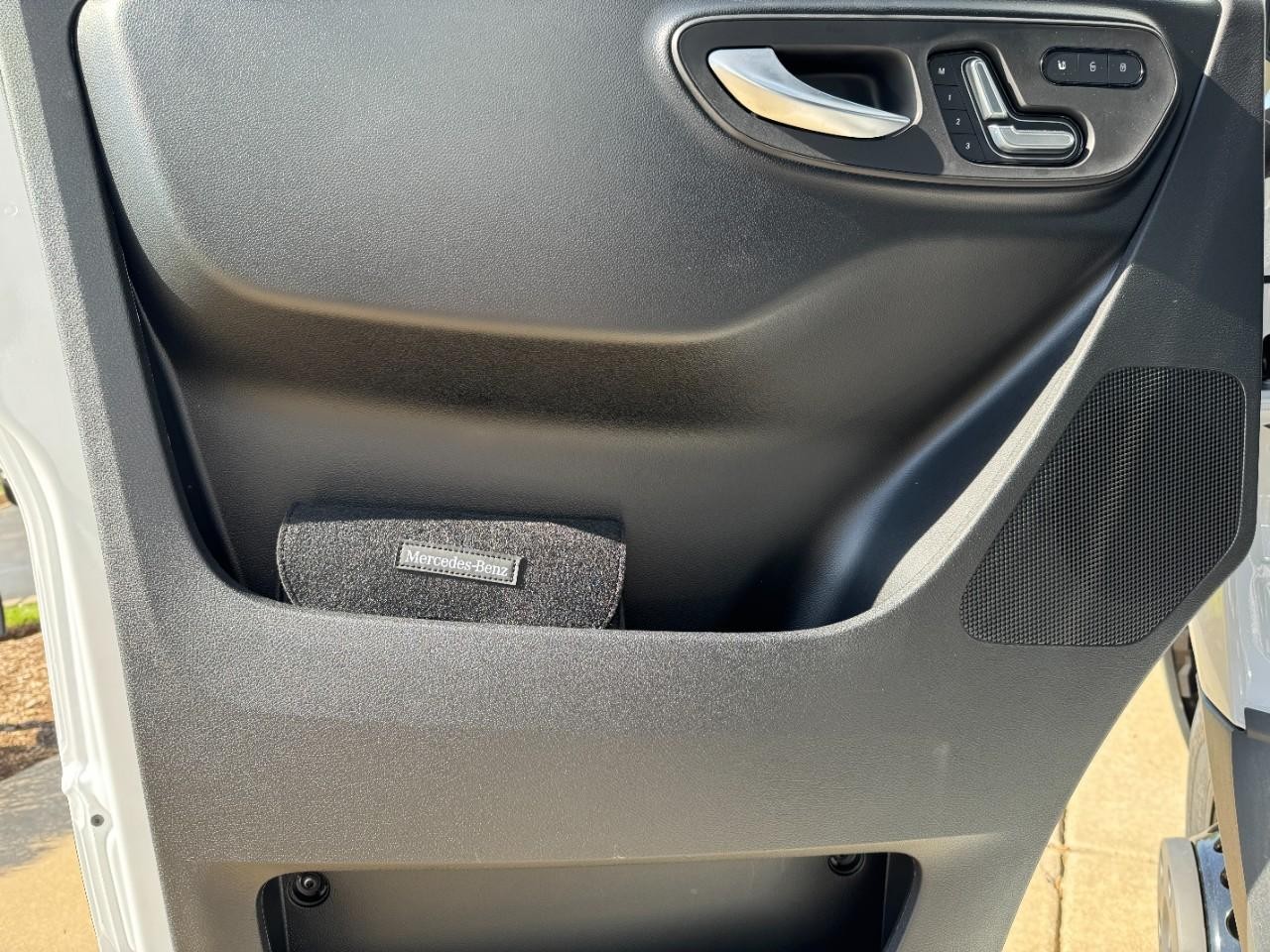 Mercedes-Benz Sprinter Cargo Van Vehicle Full-screen Gallery Image 23