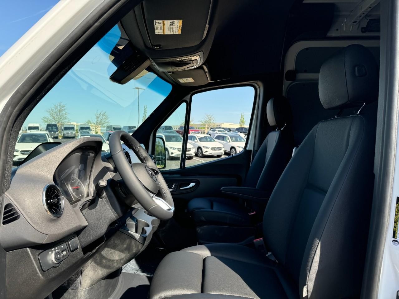 Mercedes-Benz Sprinter Cargo Van Vehicle Full-screen Gallery Image 26