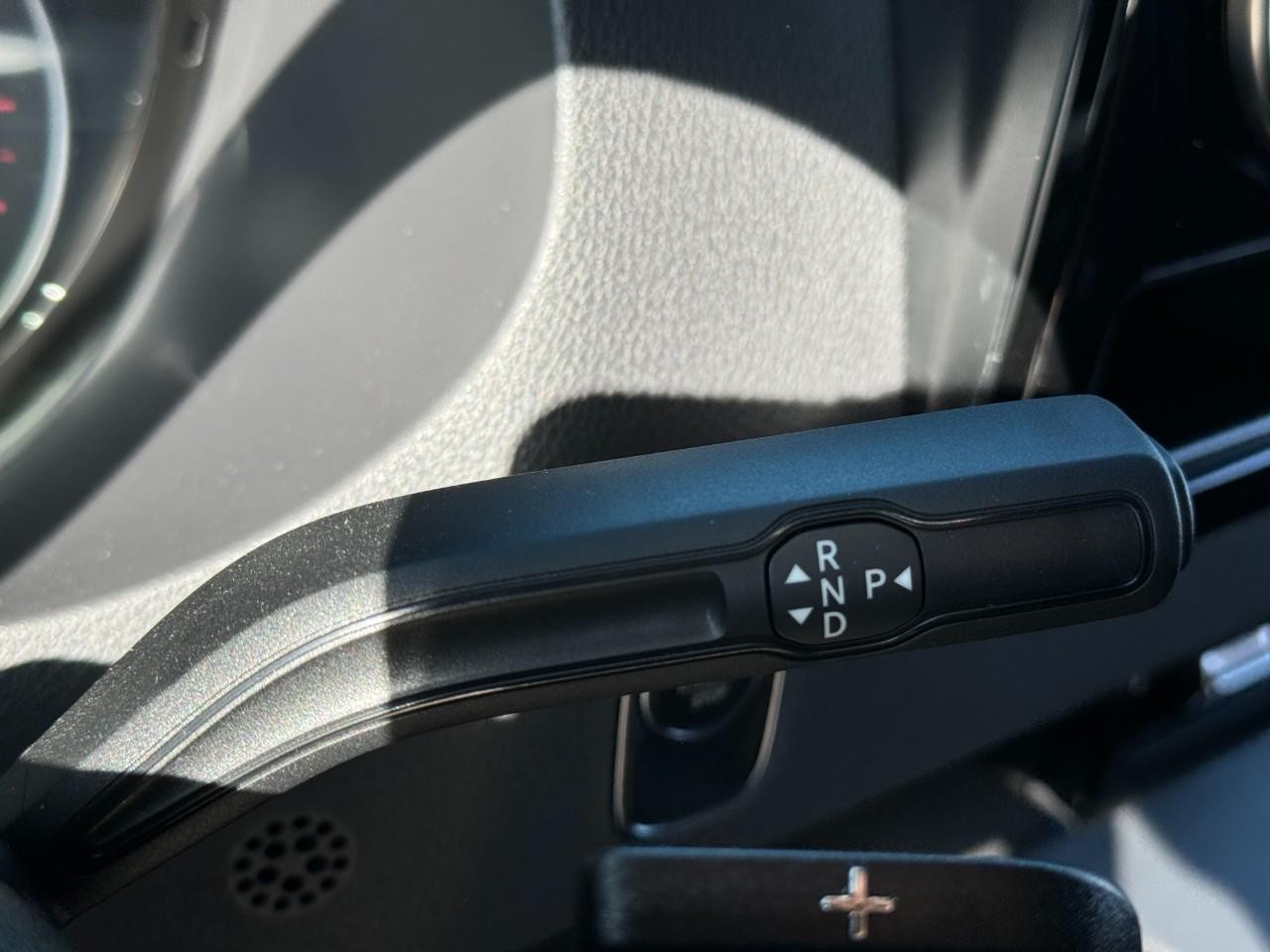 Mercedes-Benz Sprinter Cargo Van Vehicle Full-screen Gallery Image 32