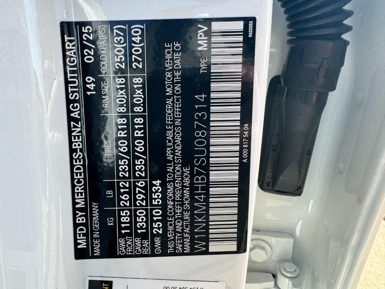 Mercedes-Benz GLC Vehicle Full-screen Gallery Image 33