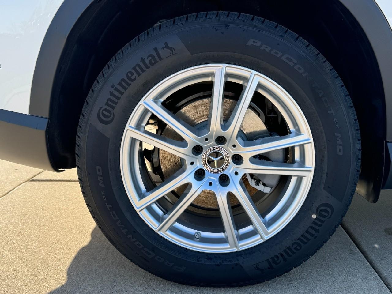 Mercedes-Benz GLC Vehicle Full-screen Gallery Image 5