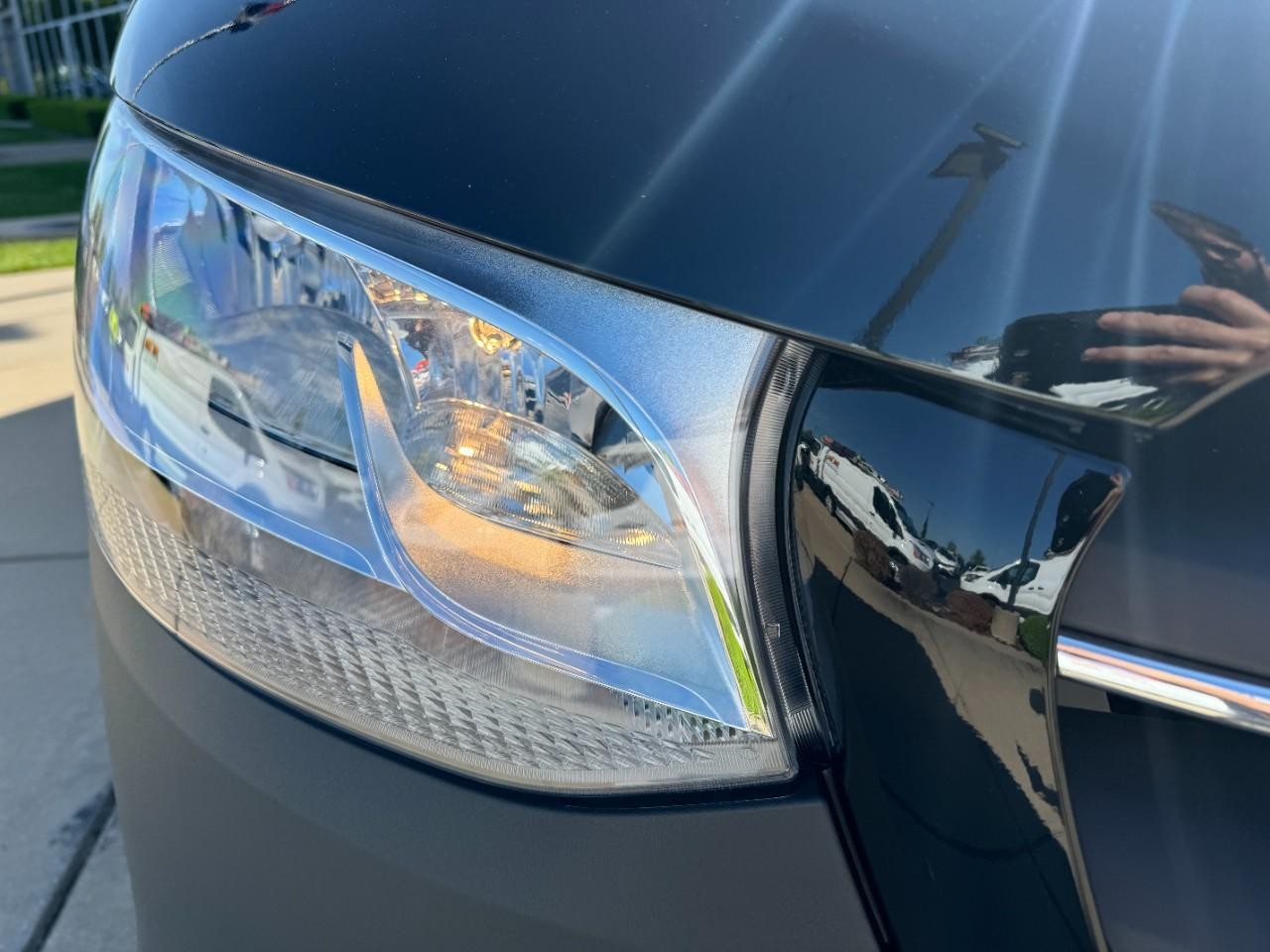 Mercedes-Benz Sprinter Passenger Van Vehicle Full-screen Gallery Image 7