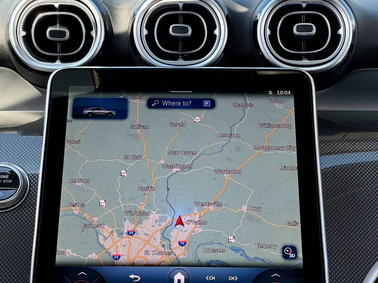 Mercedes-Benz GLC Vehicle Full-screen Gallery Image 8