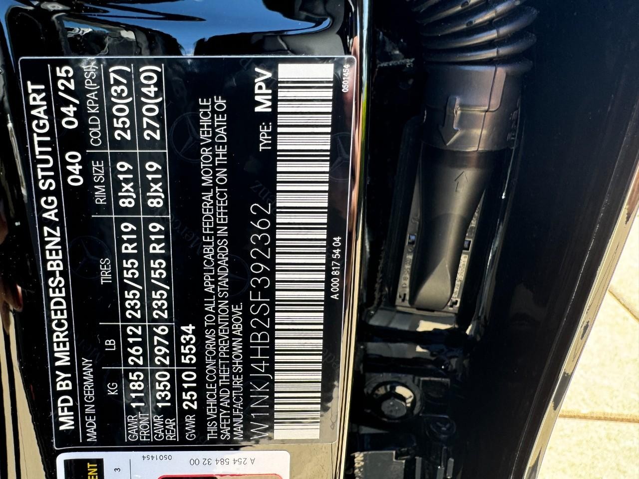 Mercedes-Benz GLC Vehicle Full-screen Gallery Image 32