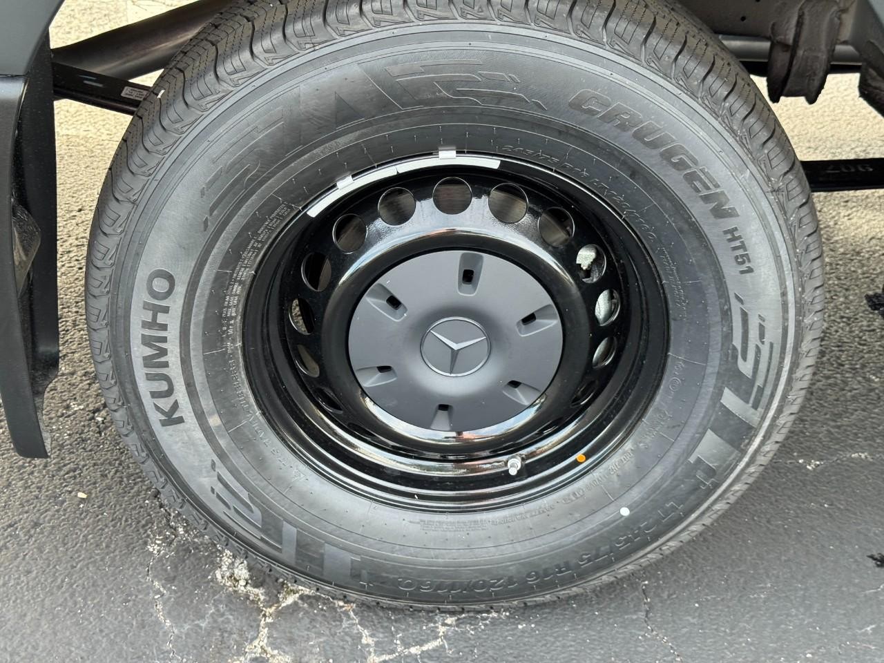 Mercedes-Benz Sprinter Cargo Van Vehicle Full-screen Gallery Image 6