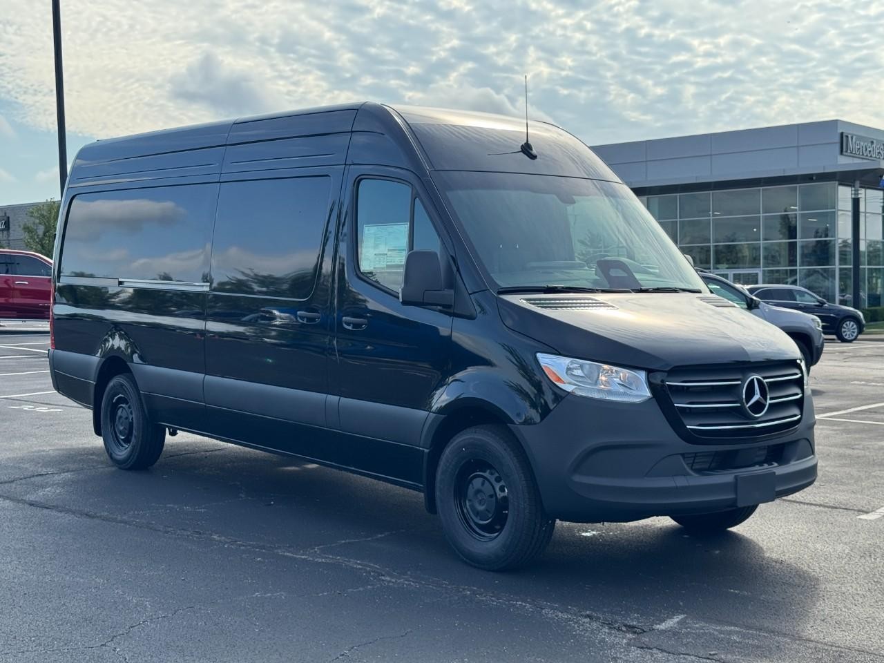 Mercedes-Benz Sprinter Cargo Van Vehicle Full-screen Gallery Image 9