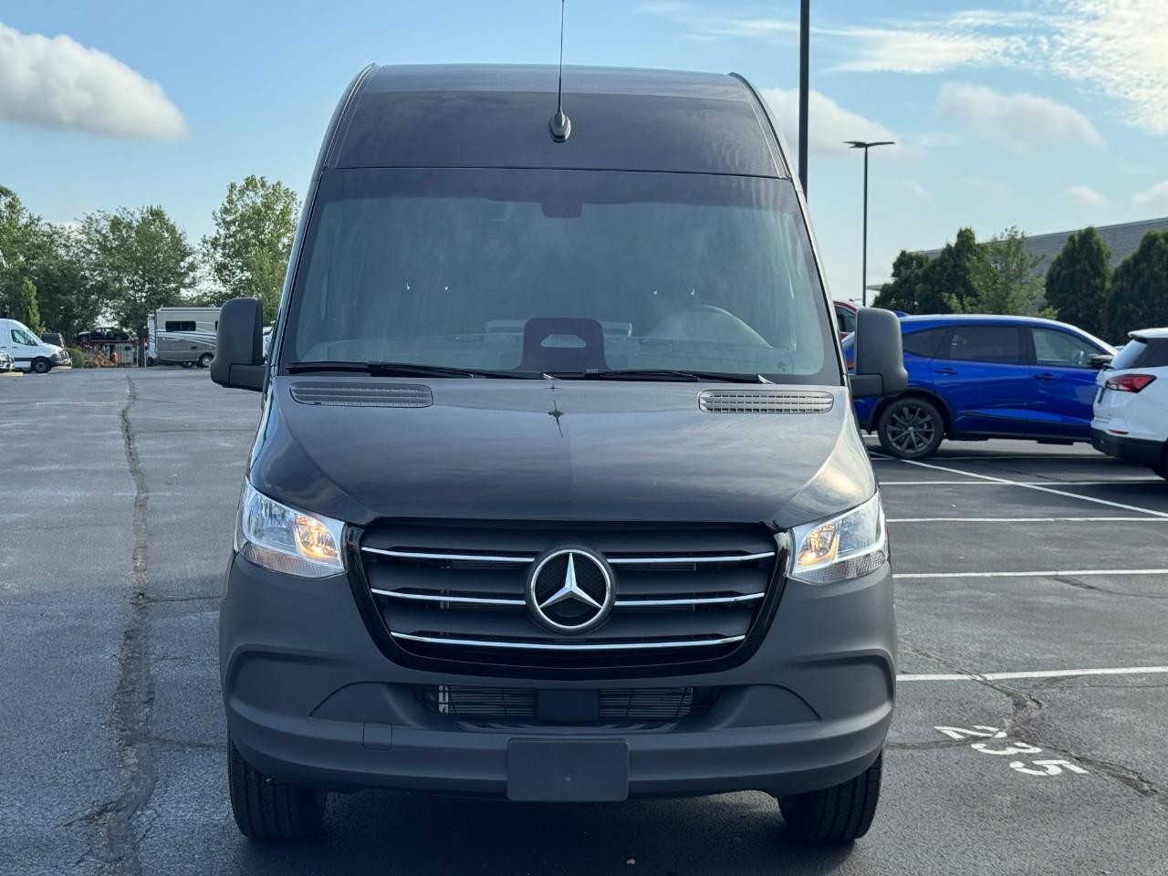 Mercedes-Benz Sprinter Cargo Van Vehicle Full-screen Gallery Image 10