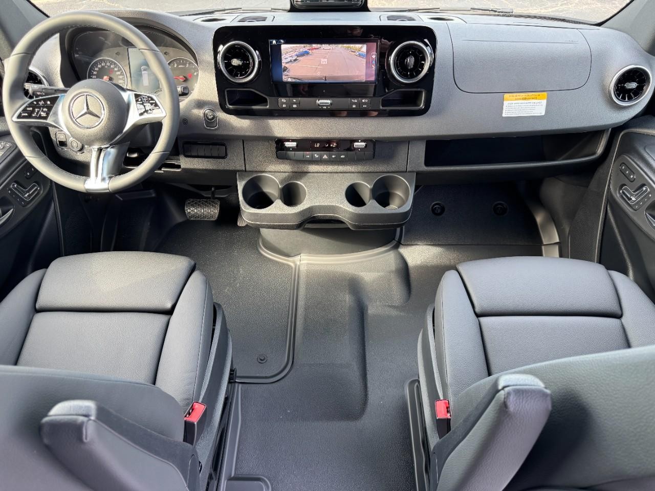 Mercedes-Benz Sprinter Cargo Van Vehicle Full-screen Gallery Image 14