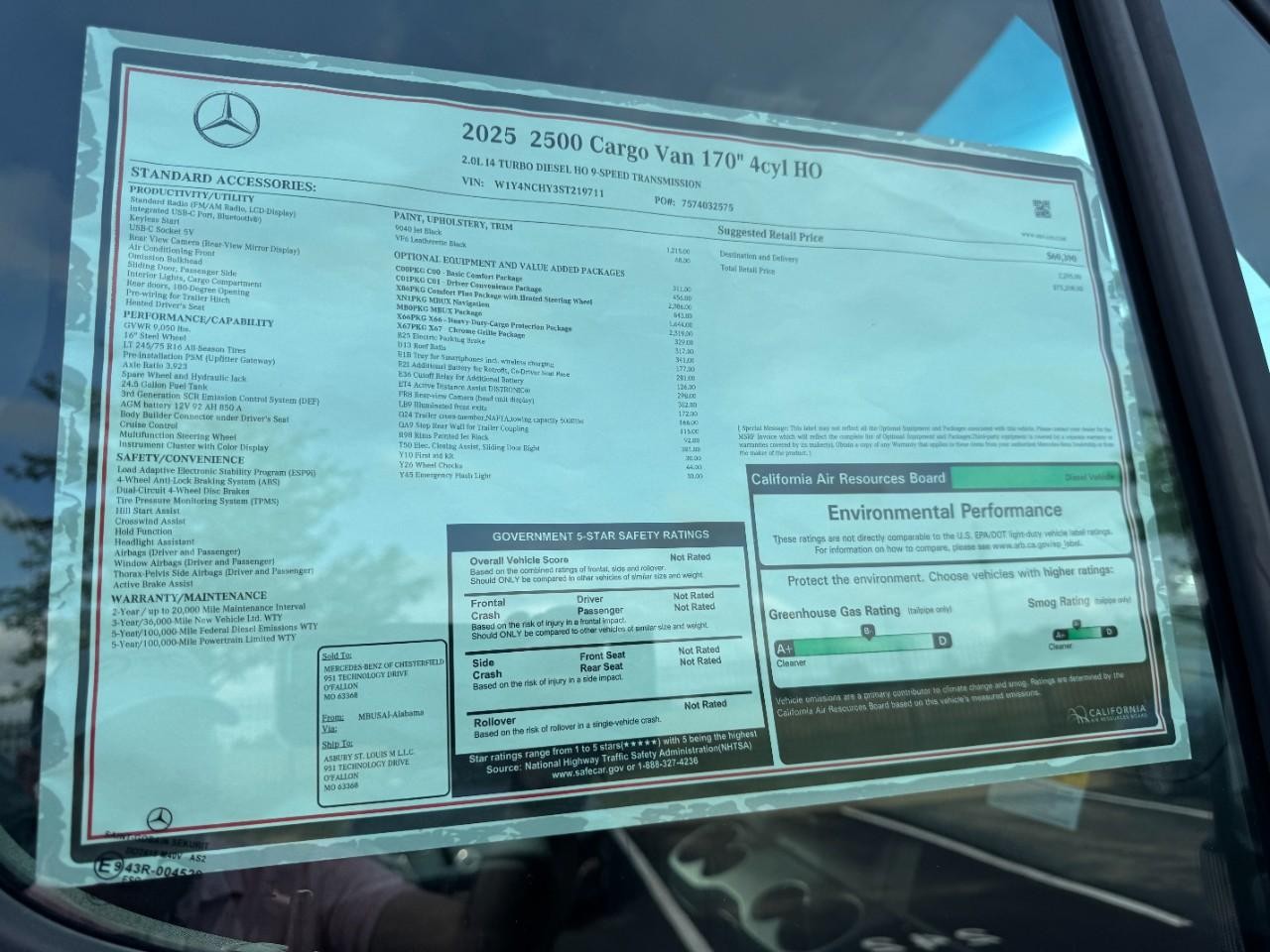 Mercedes-Benz Sprinter Cargo Van Vehicle Full-screen Gallery Image 19